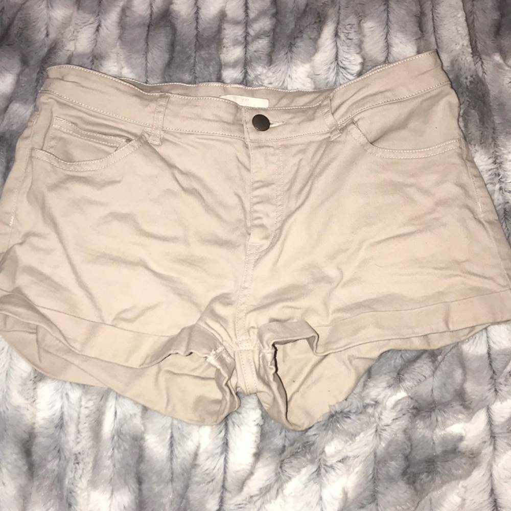 Beige shorts